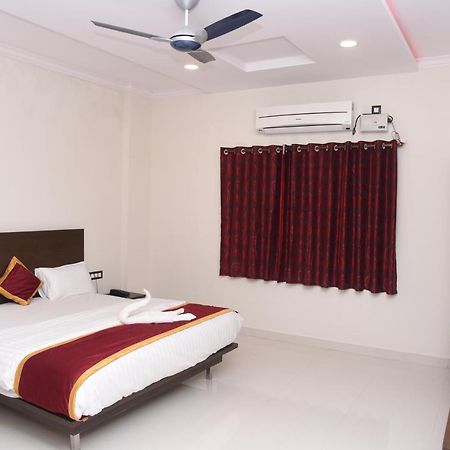 Hotel Grand Kubera Chikmagalur Exterior photo