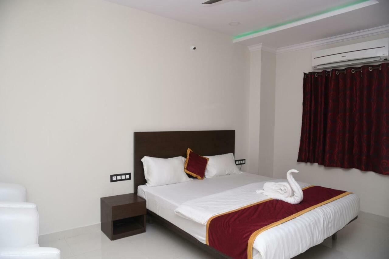 Hotel Grand Kubera Chikmagalur Exterior photo
