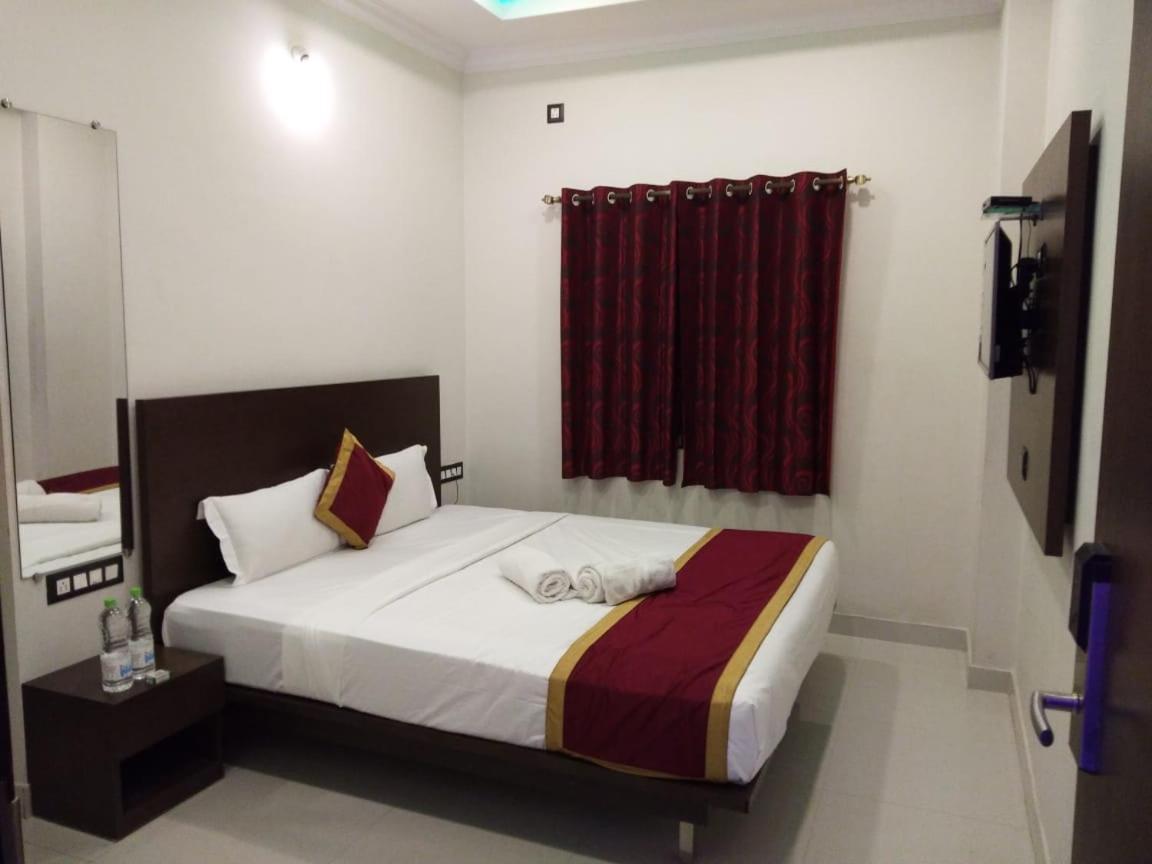 Hotel Grand Kubera Chikmagalur Exterior photo